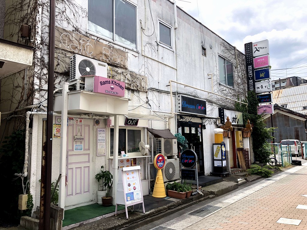 上田駅繁華街の古い建物2