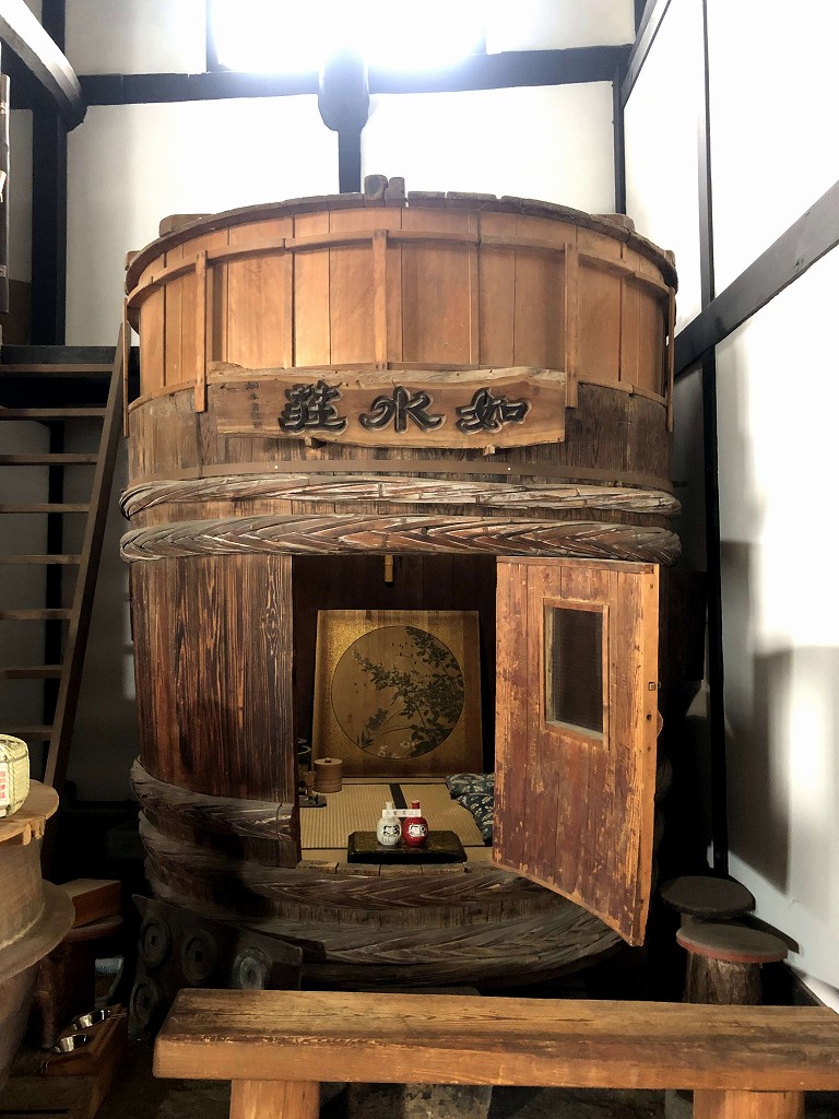 旧北国街道柳町の岡崎酒造の茶室1