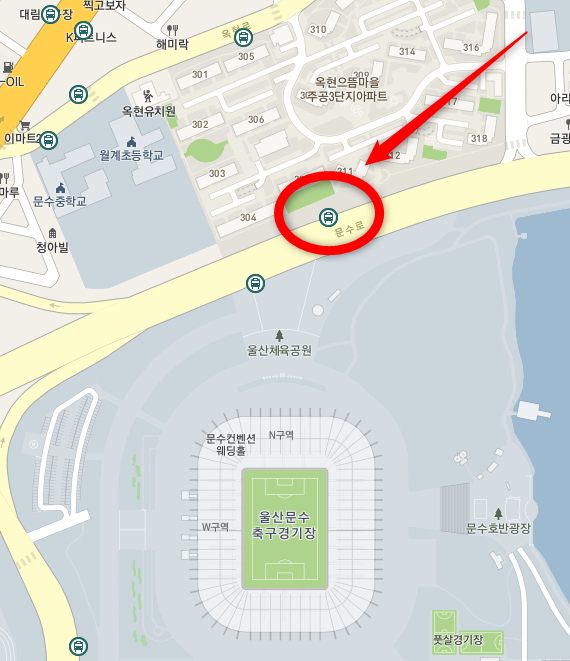 文殊競技場のバス停（老圃駅方面）