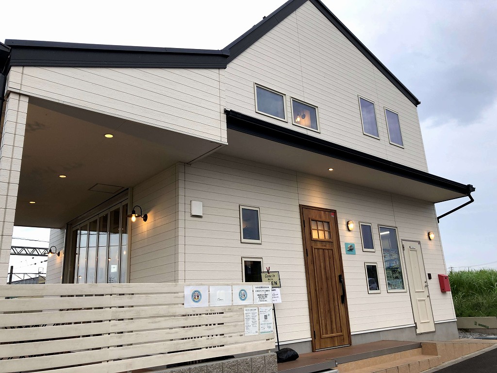 浦和美園の石窯料理の店 famの外観