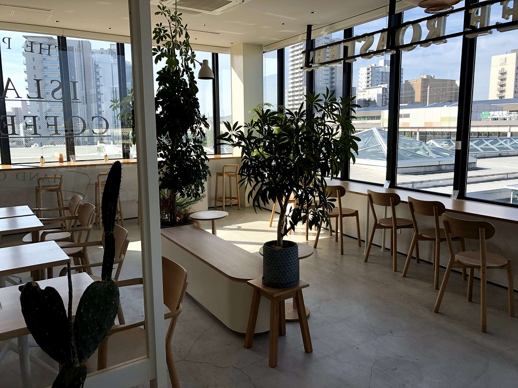 ISLAND STONE COFFEE ROASTERS 宮みらい店の内観