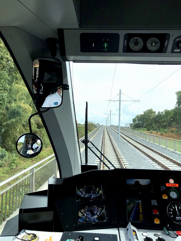 宇都宮のLRT「ライトライン」の先頭からの風景