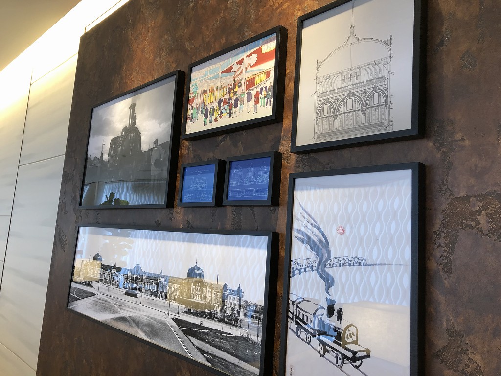 ビューゴールドラウンジの壁の展示1