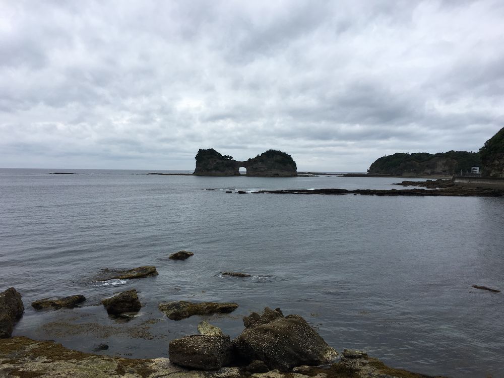 円月島近景
