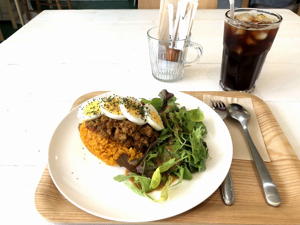 蕨のAntenna Books & Cafe ココシバのドライカレー