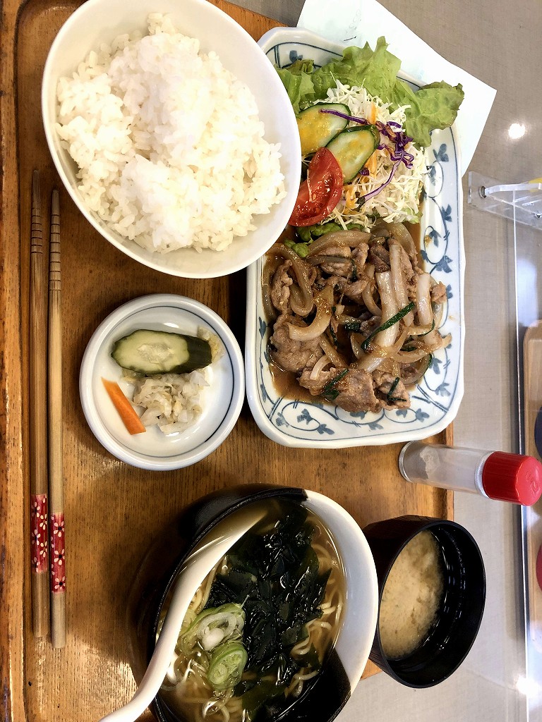 横須賀のローリエの生姜焼き定食と小ラーメンのセット