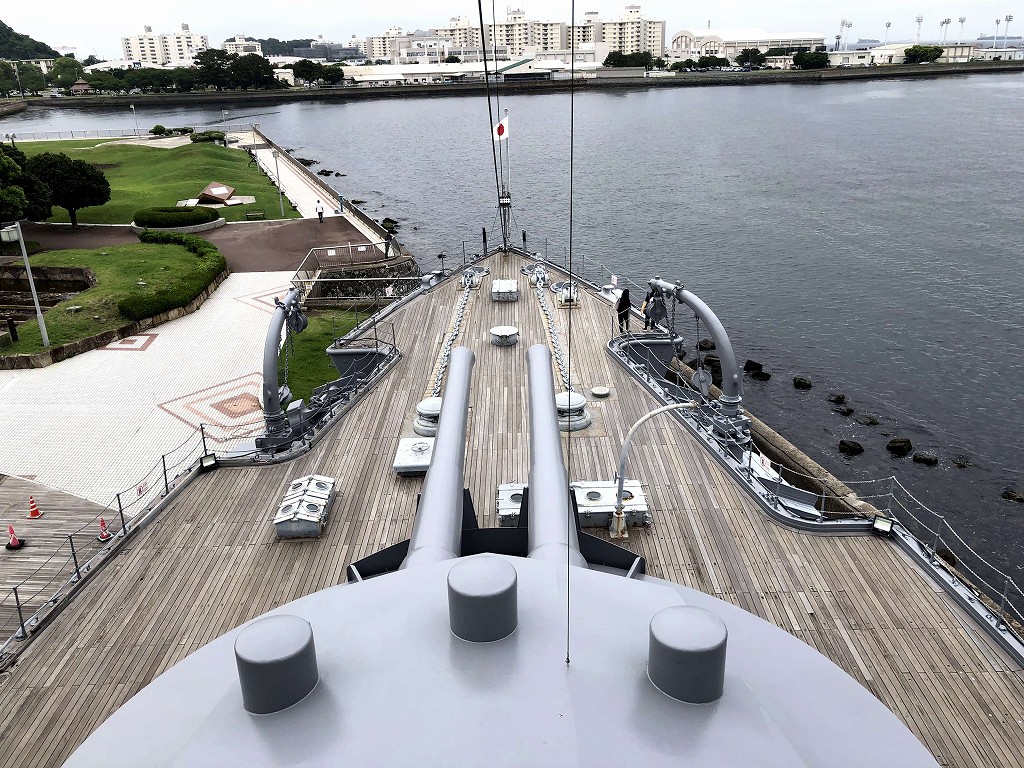 記念鑑「三笠」の艦橋の上から