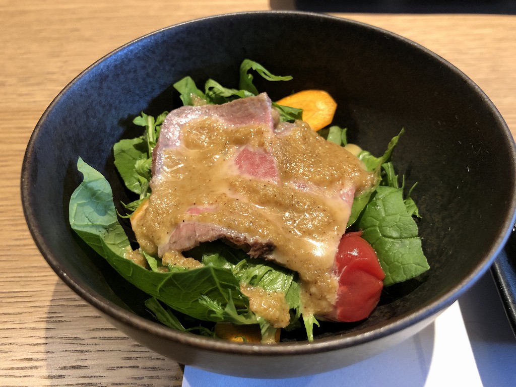 由縁別邸 代田の「割烹 月かげ」の朝食のサラダ