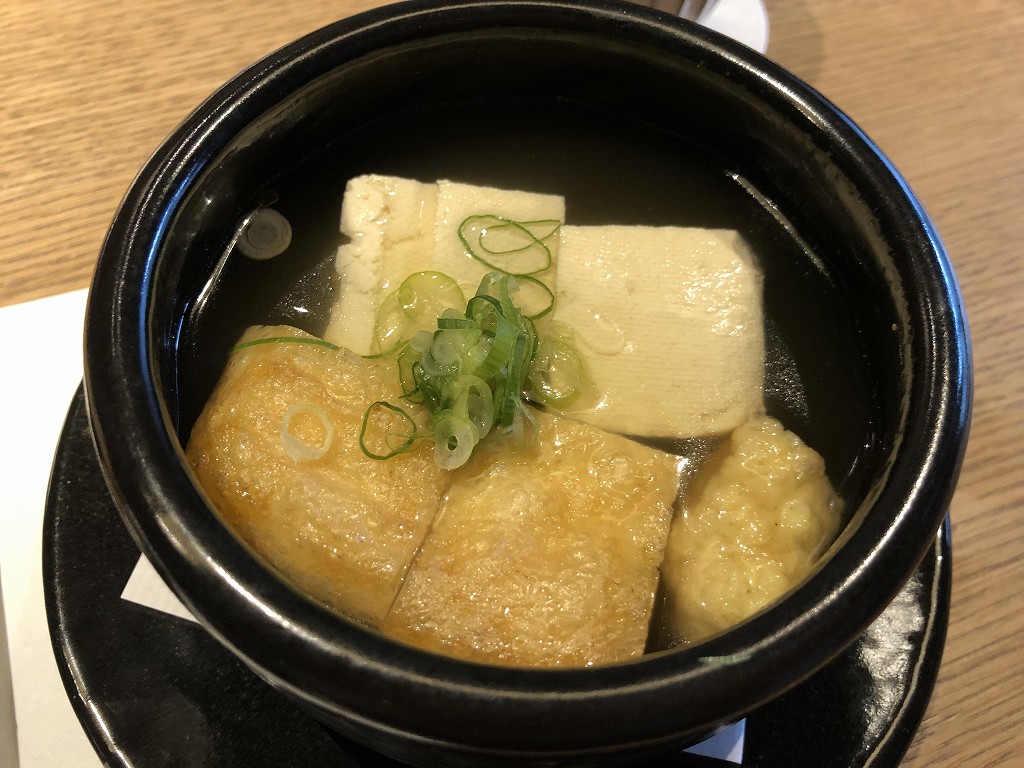 由縁別邸 代田の「割烹 月かげ」の朝食の湯豆腐