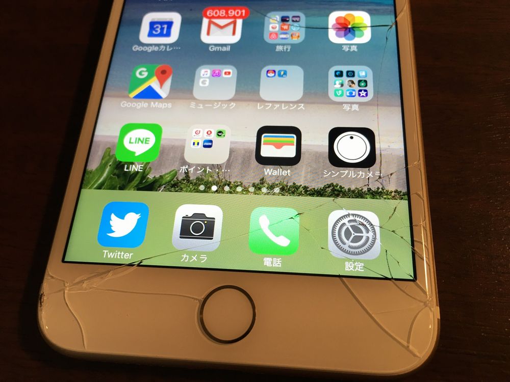 液晶ひび割れiPhone