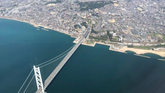 スカイマーク105便から明石海峡大橋