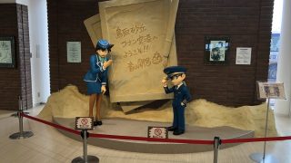 鳥取空港のコナンと蘭のフィギュア