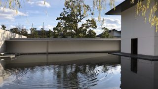 鈴木大拙館の水鏡の庭
