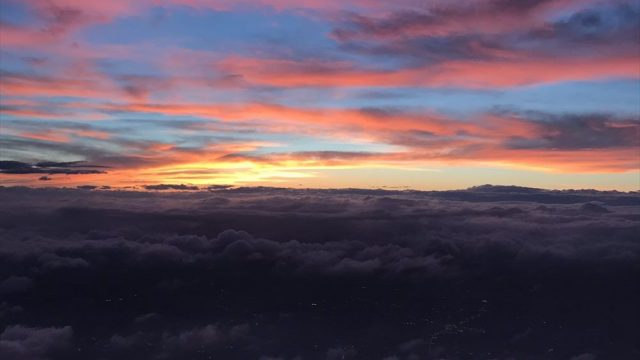 JAL914便から見た夏至の夕焼け