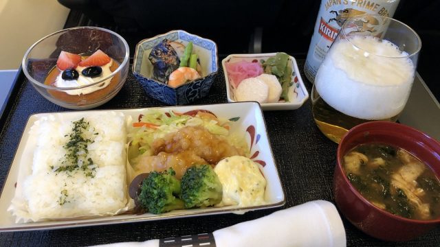 JAL958便のビジネスクラスの機内食