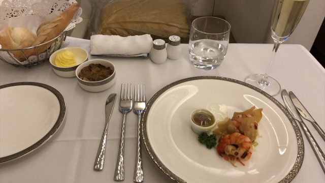 TG677（成田-バンコク）A380ファーストクラスの機内食