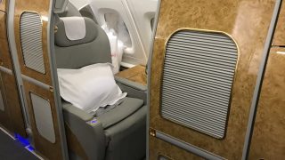 エミレーツ航空EK318（ドバイ-成田）ファーストクラス搭乗記