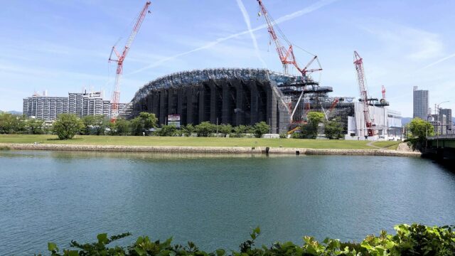 建設中のエディオンピースウイング