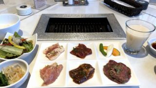 ぴょんぴょん舎の肉5点盛り　ミニ冷麺ライスセット