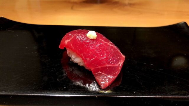 七尾の幸寿しのクジラ